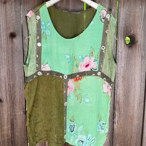 Vintage green floral mirror tank top